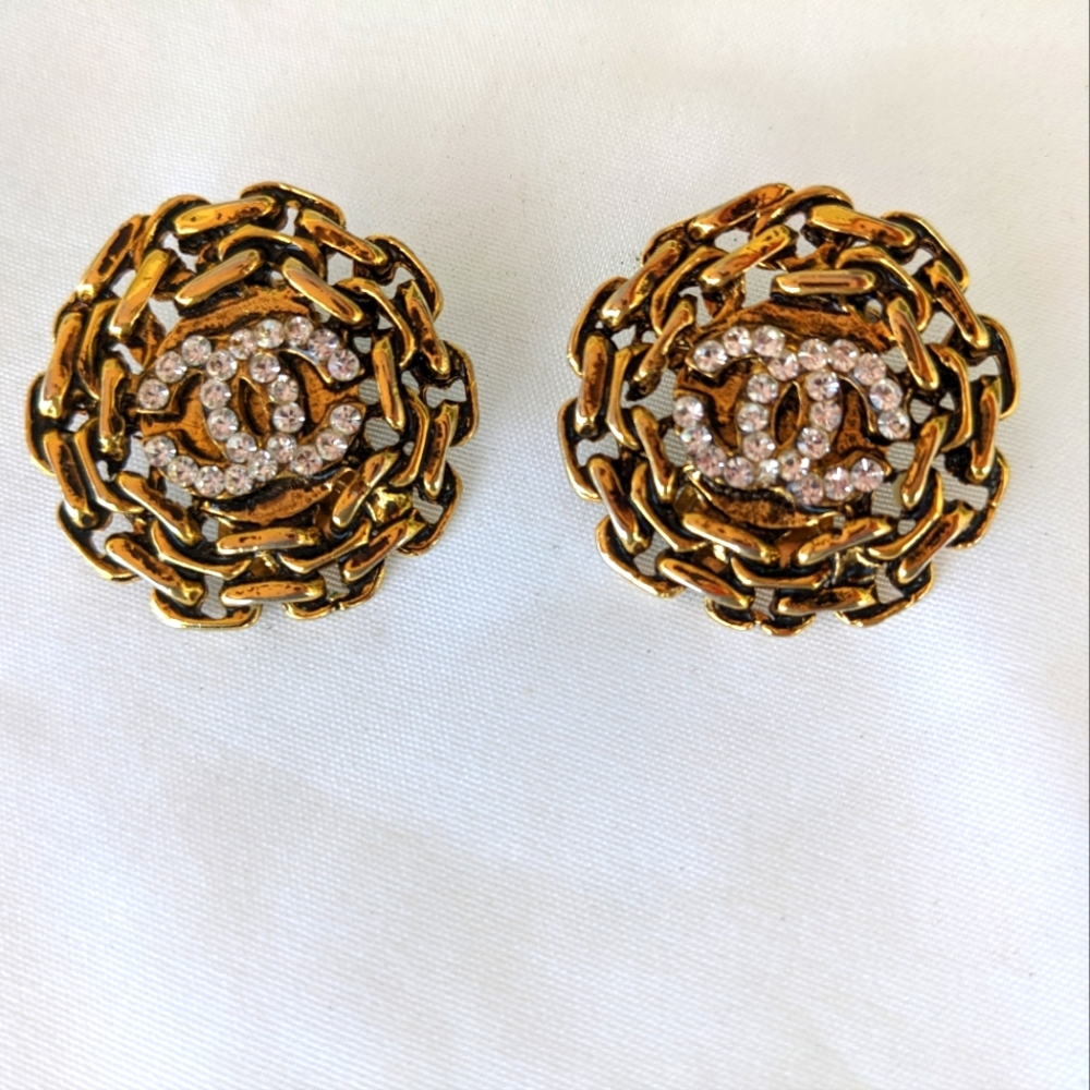 Vintage clip earrings